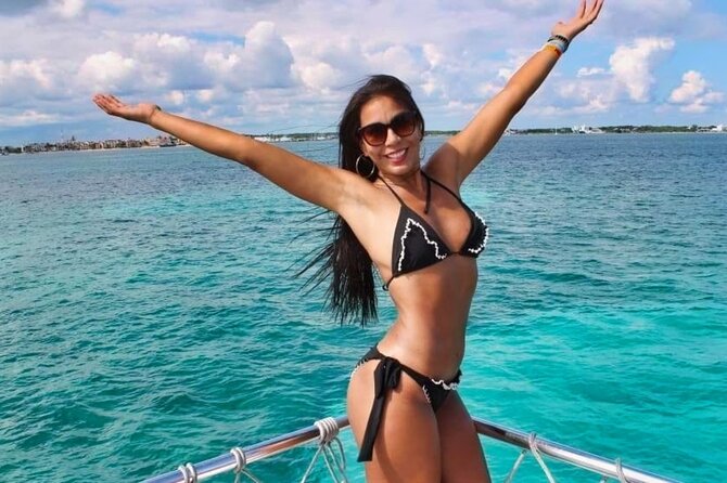 Discovering Isla Mujeres on a Double Decker Catamaran - Pickup and End Point