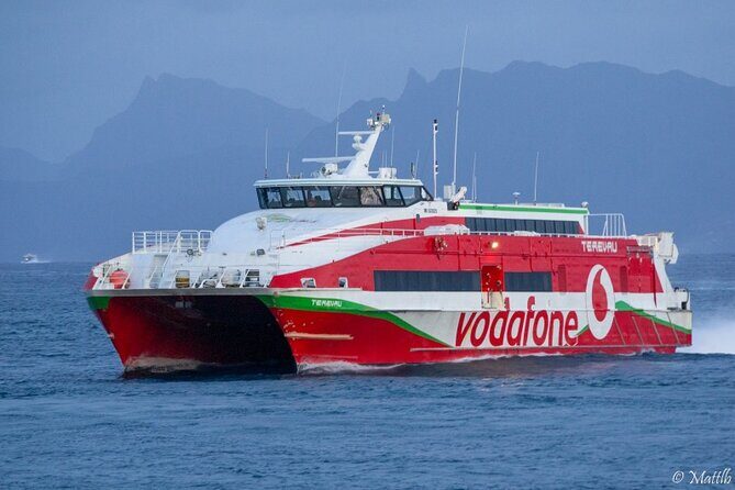 Discovering Moorea from Tahiti in 4x4 with the Ferry Terevau - An In-Depth Look at the Moorea 4x4 Tour Experience