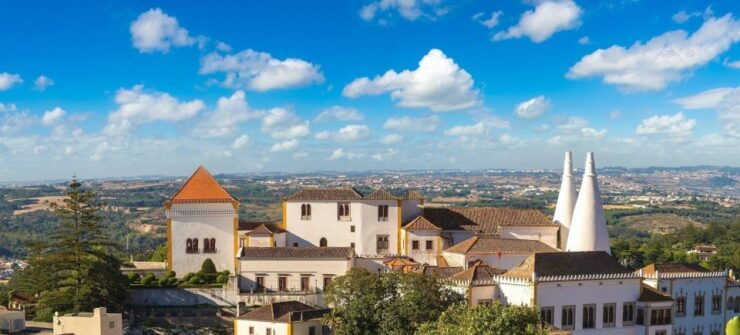 Discovering Sintra, the Romantic Village Tour - Local Guide and Photography