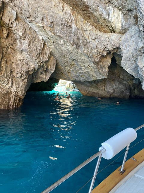 Discovering the island of Capri by boat Fratelli Aprea open 750 - Pricing and Value