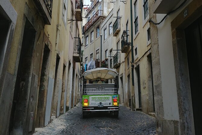 Discovering the Past: Tuk-Tuk Tour of Old Lisbon - Selecting Date and Time