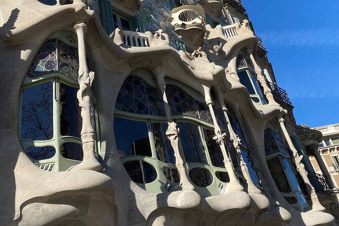 Discovery Bike Tour of Barcelona - Jean-Pierres Knowledge and Expertise