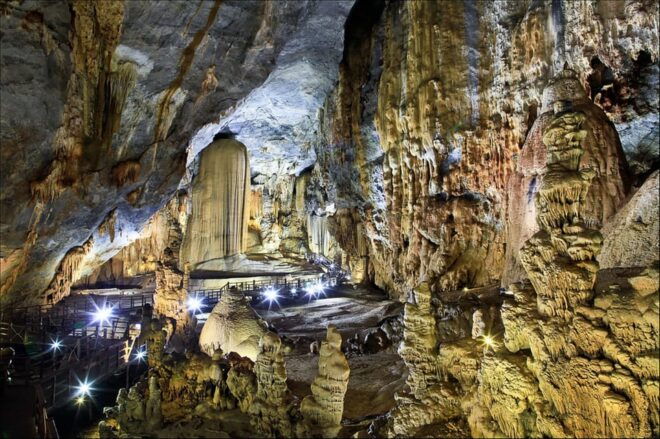 Discovery of Amazing Dark Cave and Phong Nha Cave - Important Visitor Information