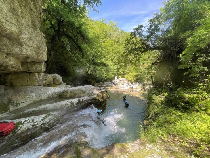 Discovery of Canyoning on the Vercors - Experience Highlights