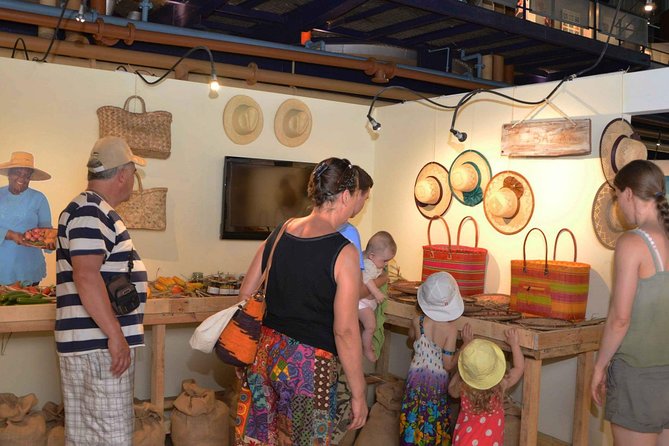 Discovery of Sugar World, North of Mauritius - Meeting and Pickup