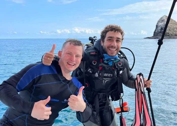 Discovery Scuba Diving for Beginners in Dubai - A first scuba session on Palm Jumeirah
