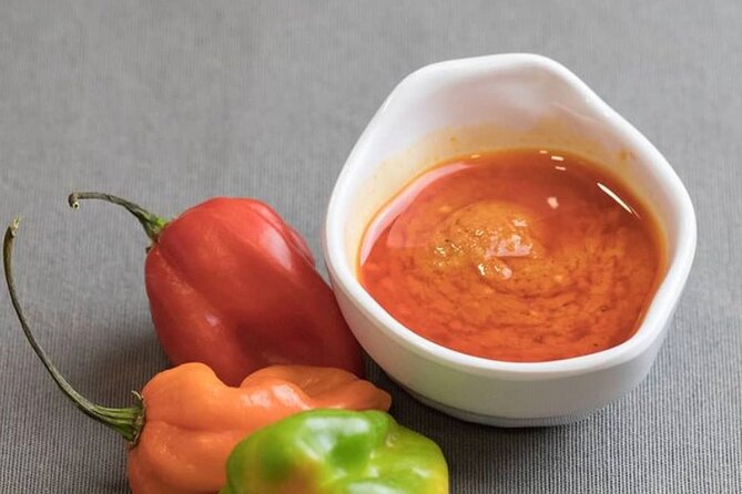 Discovery Tour of Aada Afro and Soul Cuisine in Montreuil - About Carmen Foodtour