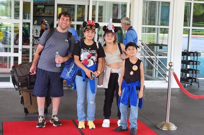 Disney Hotels Private Van Transfer to/from Orlando Intl Airport - What the Experience Looks Like