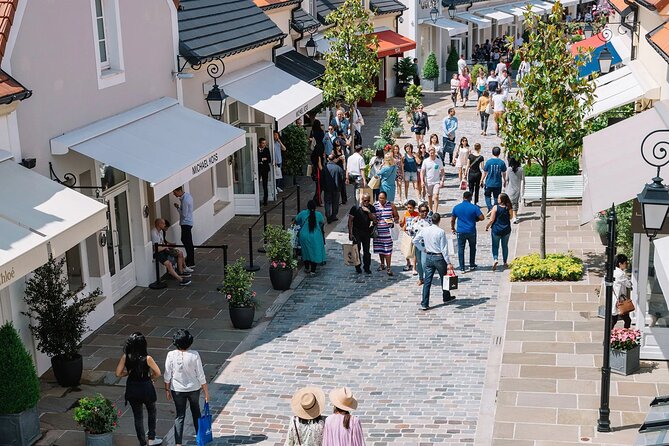 Disneyland Trip With Valle Village Shopping Outlet 10 Hours - Disneyland Park Highlights