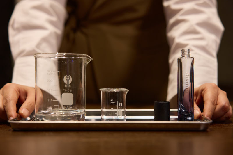 Divana Scent Station & Perfume Workshop at Emsphere Bangkok - A personal scent, in sachet form
