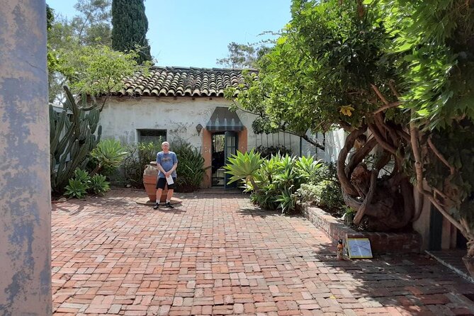 Dive Into the Darkside of New Orleans  - Santa Barbara - Common Questions
