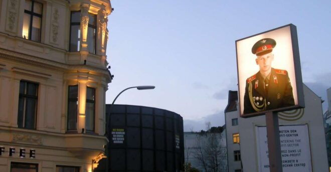 Divided Berlin & Cold War: Berlin Wall 2-Hour Tour - Highlights of the Tour