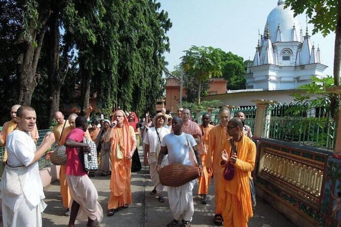 Divine Mayapur: Temples & Teachings Day Trip From Kolkata - What’s Included and What to Keep in Mind