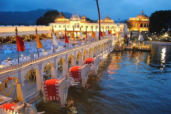 Diwali with Udaipur Locals 2025 tickets - Meals & activities - Who would love this?  