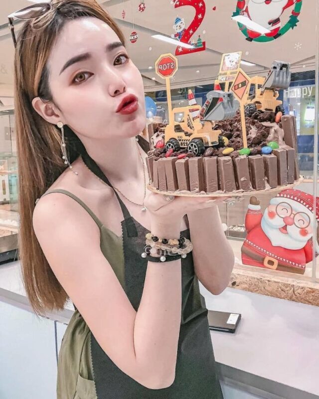 DIY Baking Experience with Good Times in Kuala Lumpur - Is the price worth a cake and two hours?