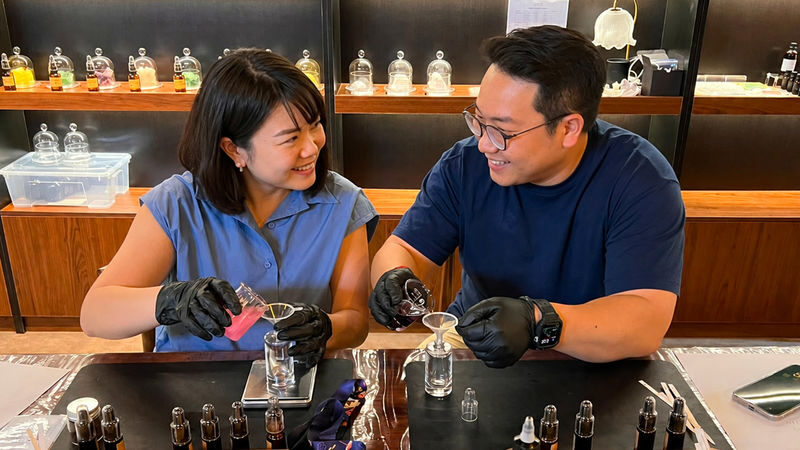 DIY Fragrance Making Workshop in Singapore by VENTE - Start with how perfume is built