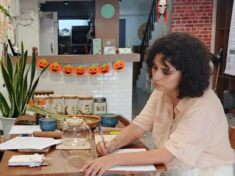 DIY Local Herb Workshop by Uri Herbs in Chiang Mai - Wrap a Luk Pra Kob herbal massage ball