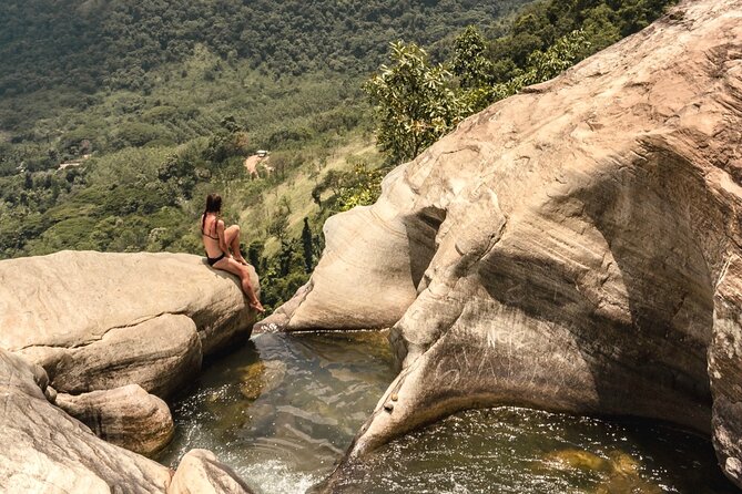 Diyaluma Falls and Natural Pool Bathing Private Guided Tour  - Nuwara Eliya - Reviews and Pricing