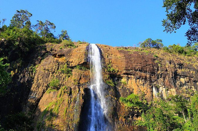 Diyaluma Waterfall Adventure With Local Guide & Lunch - Who Should Consider This Tour?