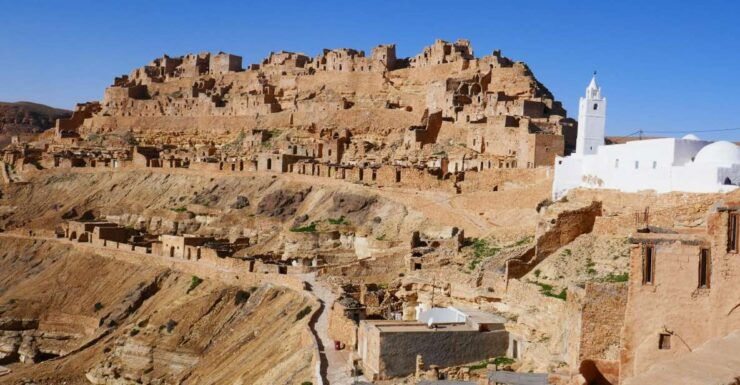 Djerba: 3 Days Trekking Cheninni Ksar Ghilane Sahara Desert - Day 1 Highlights