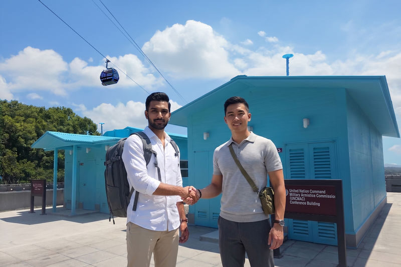 DMZ (Demilitarized Zone) + optional JSA Photo Spot with Gondola - A strong guide can make the day clearer