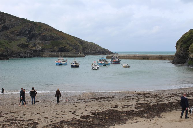 Doc Martin Tour in Port Isaac, Cornwall - Strolling Through Port Isaac