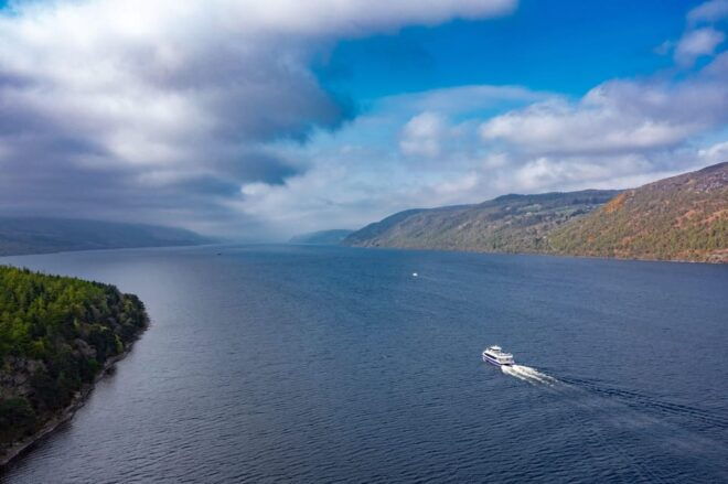 Dochgarroch: Caledonian Canal and Loch Ness 50min Cruise - Tour Guide and Accessibility