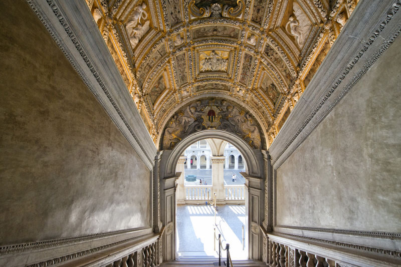 Doges Palace, Bridge of Sighs & Prisons Guided Tour in Venice - Weigh the limited customer feedback