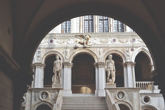 Doges Palace & Basilica Tour With Gondola Ride - Good To Know