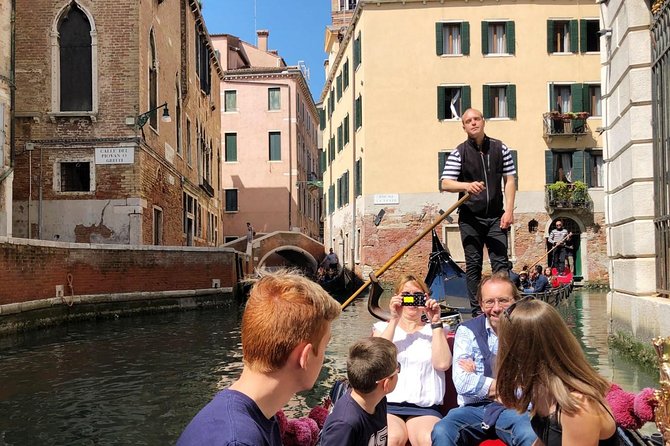 Doges Palace Guided Tour and Gondola Ride - Experience Overview