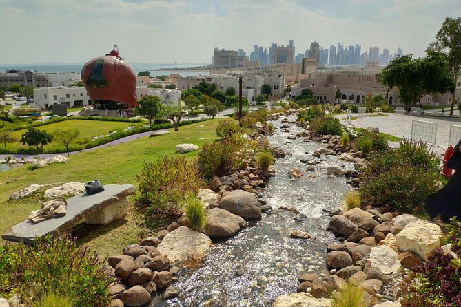 Doha City Tour: Souq Waqif, Katara, and Pearl Island Guided Tour - Pearl Island