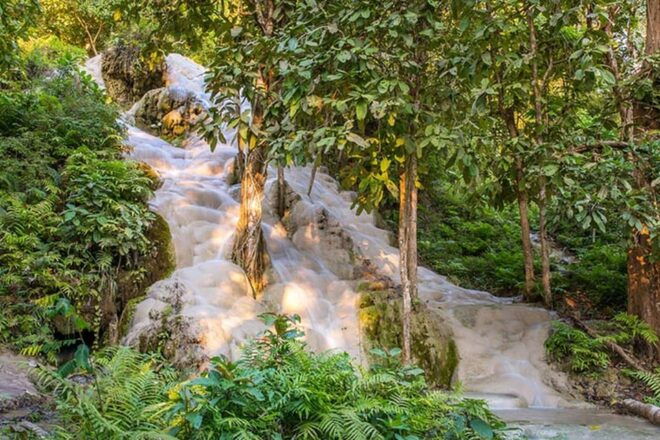 Doi Suthep & Hidden Temples + Orchid Farm +Sticky Waterfall - Hidden Temples Exploration