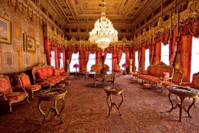 Dolmabahce Palace Skip the Ticket Line Entry & Audio Guide - Historical Importance of Dolmabahce