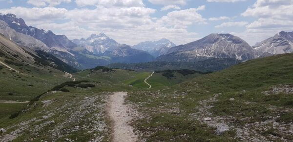 Dolomites: Day Excursion in the Heart of the Dolomites - Suitable Participants