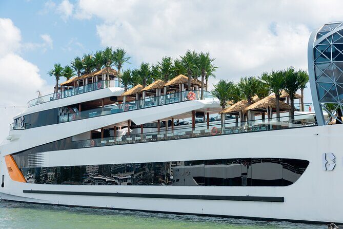DOLPHIN HALONG CRUISE - The Largest Day Cruise in Ha Long Bay - Why Travelers Love This Cruise