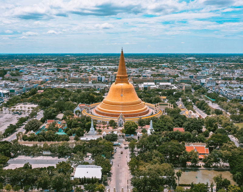 Don Wai Floating Market & Wat Samphran Half-day Temple & Private Tour - Who should book this half-day outing