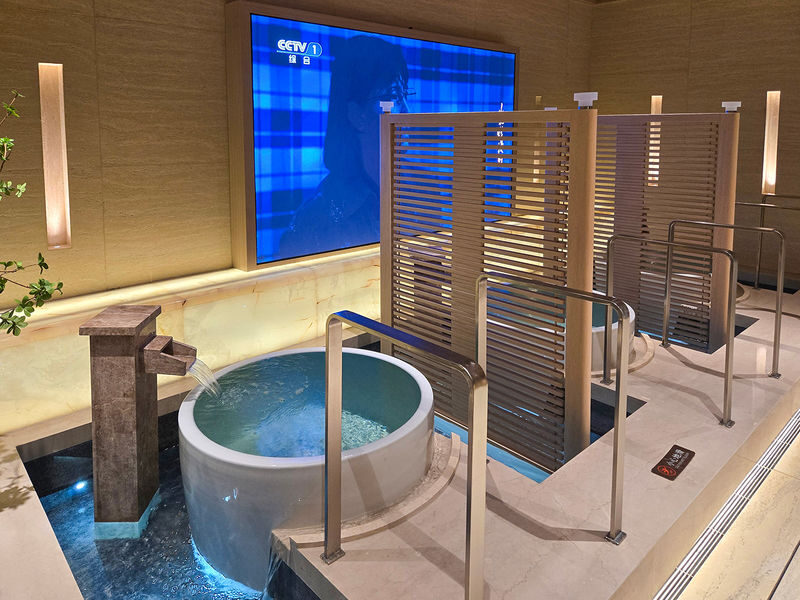 Donggang City Food Spa Club | Luohu Port - Pricing and the Real Value