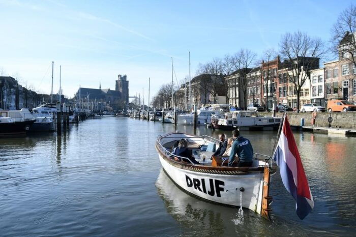 Dordrecht: City Canal Cruise - FAQs