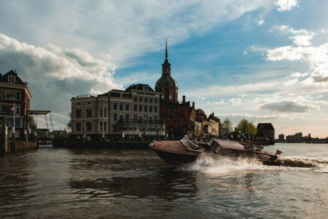 Dordrecht: City Walking Tour With Boat Ride - Unique Perspective