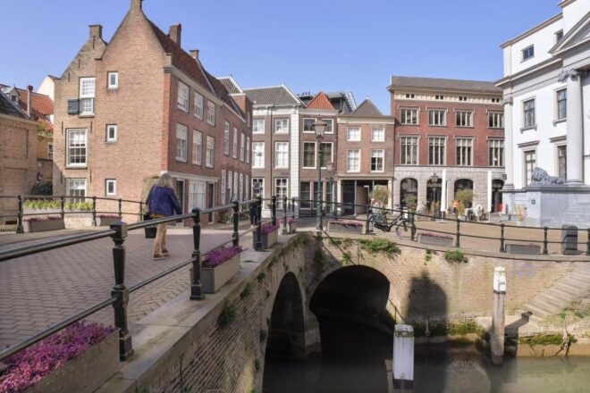 Dordrecht: Dark History Tour - Engage With a Captivating Local Guide