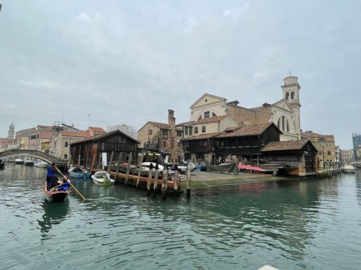 Dorsoduro Artistic Hub Tour With Optional Guggenheim Tickets - Tour Itinerary