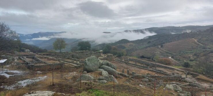 Douro 4x4: Visit to the Past With Wine Tasting - Archaeological Exploration