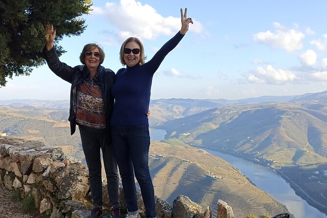 Douro Private Day Tour With Boat Ride - Scenic Views and Photo Opportunities