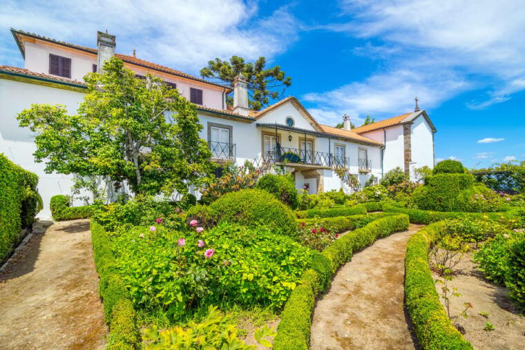 Douro: Quinta de Santa Júlia Lunch, Tour, & Wine Tasting - FAQ