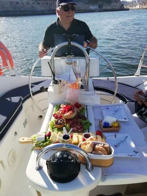 Douro river - Cruising Sail Boat - (2hours) - Return to Rua da Praia