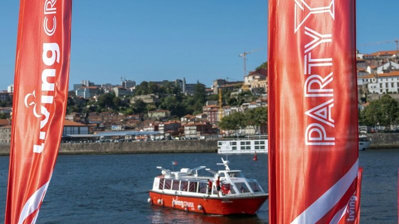 Douro River Party Boat Experience in Porto - The six-bridge route from the water