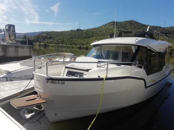 Douro River Pocinho: Private Boat Ride With Optional Lunch - Duration and Itinerary
