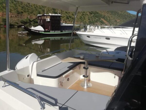 Douro River Pocinho: Private Boat Ride With Optional Lunch - Hotel Pickup and Drop-off