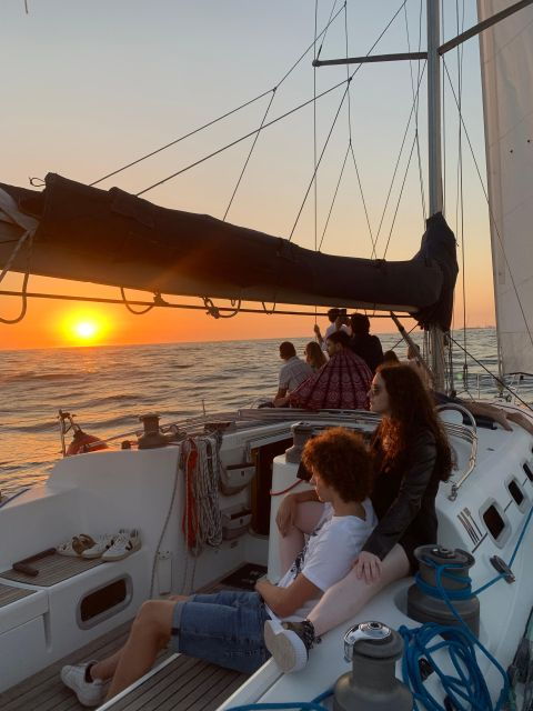 Douro Sunset Sailboat Experience in Porto - Experience Highlights