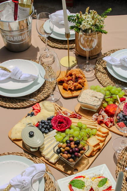 Douro Valley: Safari Wine Tour, Typical Lunch, Boat Ride - Culinary Experience